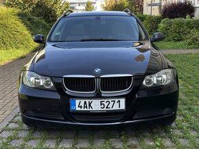 BMW Řada 3 E91 320i ALU kola Serviska 6st. Manuál Navigace - 2