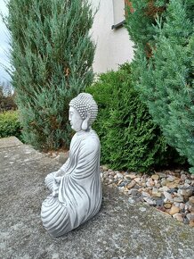 Nový střední Buddha z betonu - výška 40 cm - 2