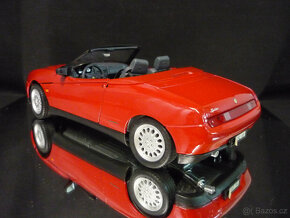 Alfa Romeo V6 Spider Maisto 1/18 - 2