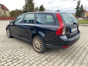 Volvo V50 2.0D, 100 kW, r. 2007, nová STK, klima, ALU R17 - 2