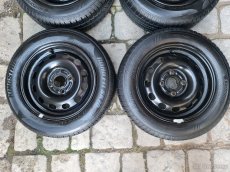 Plechy FORD 14",4x108, letní pneu 185/60/14 zašlu - 2