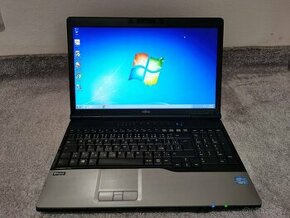 Fujitsu LifeBook E752 - 2