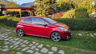 Peugeot 208 gti - 2