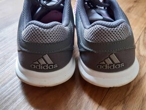 Sportovní běžecké boty Adidas vel. 40 s vadou - 2