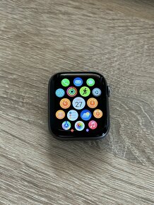 Apple Watch Series 4 44 mm - 2