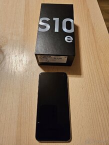 Samsung Galaxy S 10e - 2