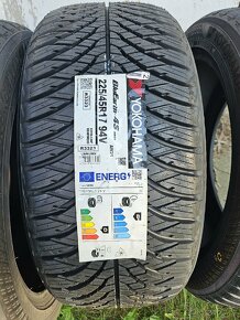 Zimní pneu Yokohama 225/45 R17 94V - 2