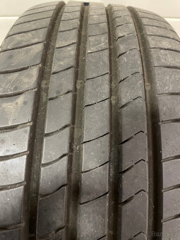 Kumho ECSTA 215/45 R16 86H 4Ks letní pneumatiky - 2