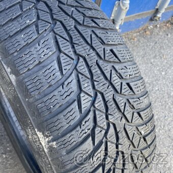 Zimní pneu 215/60 R16 99H Nokian 5,5mm - 2