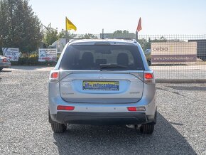 Mitsubishi Outlander 2.2D 110KW 4x4 1. MAJ. VÝHŘEV SEDADEL - 2