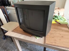 Retro televizor Sony Trinitron. - 2