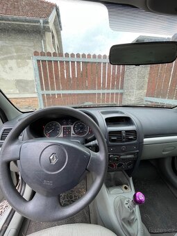 Renault clio 1.4 72kw 2002 - 2