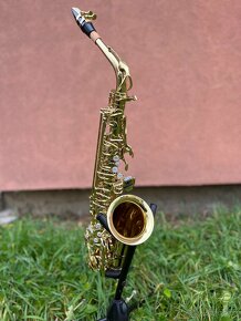 Prodám Alt Eb saxofon s příslušenstvím - 2