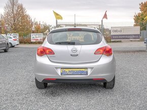 Opel Astra ČR 1.6i 16V 85 kW 1 MAJITELKA ČR KLIMA - 2