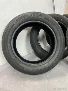 Goodyear efficientgrip 215/55R17 94V letní pneu - 2