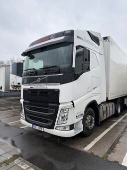 Volvo 10/2015 najeto 667000km klasika 500 - 2