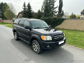 Toyota Sequoia - 2