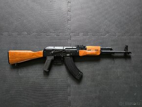 Airsoft výbava vč. celokov/dřevo AK47 s upgradem - 2