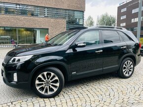 Kia Sorento 2.2CRDi 4x4 AUT KAMERA LED VÝHŘEV TAŽNÉ SERVISKA - 2