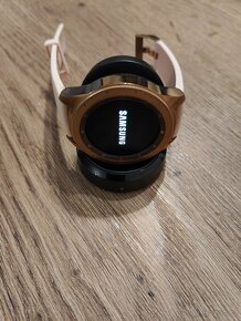 Samsung SM-R810 Galaxy Watch 42mm Rose Gold - 2