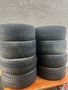 245/40 R18 - 5-7mm - cena za kus - 2