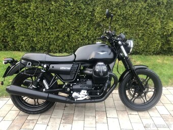 Moto Guzzi V7 III Stone - 2