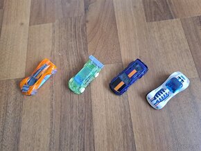 Hot Wheels autíčka 4 ks II. - 2