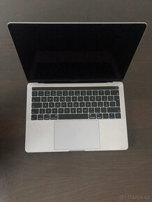 Macbook Pro 13.3" 2019 TB / I5 1.4GHZ / 16GB RAM / 256GB SSD - 2