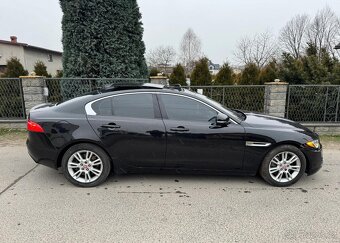 Jaguar XE 25t Prestige - 2