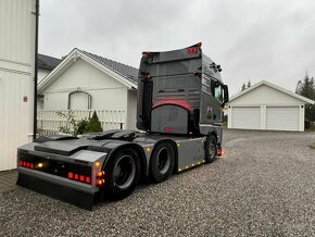 TOP MAN TGX Individual Lion 510 6x2 / Full custom truck - 2