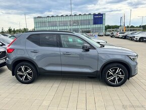 VOLVO XC40 B4 145KW DARK PLUS - 2023/ 17 tis km, ZÁRUKA - 2