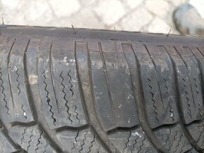 Použité zimní pneu Bridgestone 205/60 R16 - 2