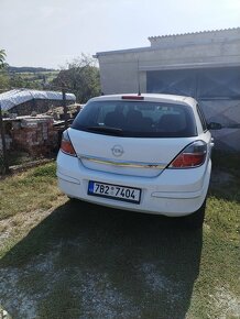 Opel Astra H 1,4 16V 66kW RV 2010 157 xxx km 2. majitel - 2