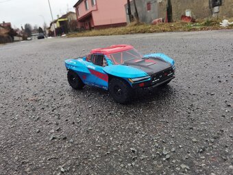 Arrma fury 223s - 2