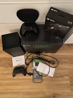 Xbox Series X + 2 ovladače (záruka) - 2