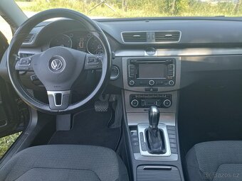 VW Passat B7 2.0 TDI DSG Variant Bluemotion - 2