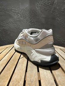 Adidas OZNOVA - 2