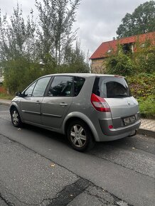 Renault Megane Scénic - 2