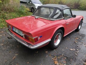 TRIUMPH TR6 1974 - 2