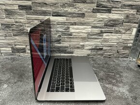 CTO MacBook Pro 15 2019 i7 / 16GB / 500GB / Pro 555x - 2