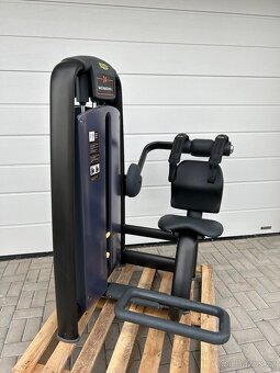 Stroj na brucho Technogym Selection - 2