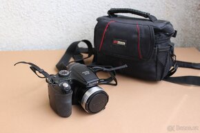 Prodám digitální fotoaparát FujiFilm FinePix S4500 + brašna - 2