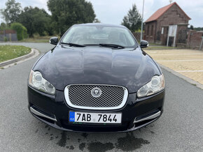 JAGUAR XF 2.7D 152kW •Najeto pouze 114tis/km•Luxury edice - 2