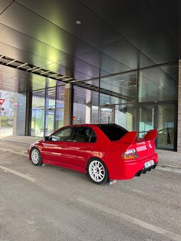 Mitsubishi Lancer Evo VIII - 2