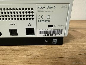 Xbox One S 500GB - 2