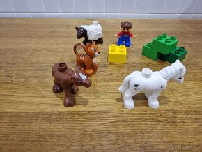 Lego Duplo 5646 - Mláďata na farmě + lego kostky navic. - 2