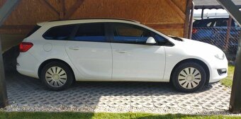 Opel Astra J combi - 2