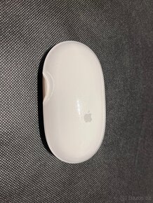 Apple Wirelles Bluetooth Mouse -  A1015 - MINT - 2