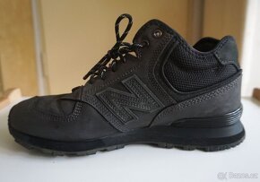 Unisex šedé pevné tenisky NEW BALANCE v.42,5 - 2