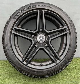 Alu kola 5x112 Mercedes-Benz 235/45/19 zimní - 2